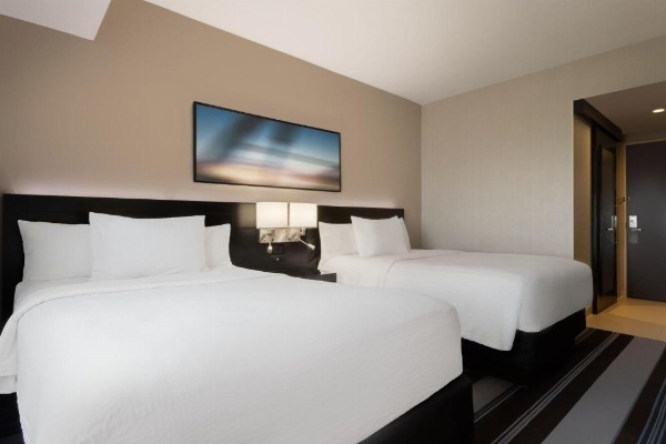 Courtyard by Marriott New York JFK Airport image 10